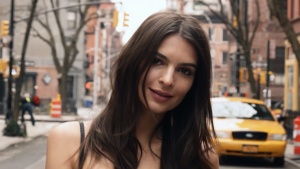 Emily Ratajkowski - Good Morning DKNY Campaign (2017) [1080p Se7LOncW
